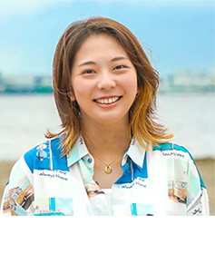 湖東ひとみ
